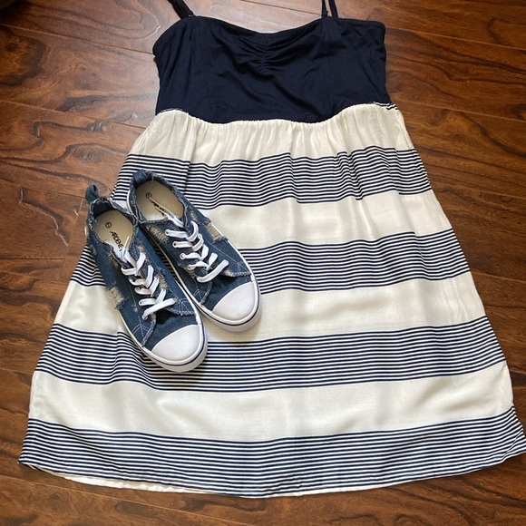 Cute Roxy beachy strap dress in size XL - Picture 3 of 8